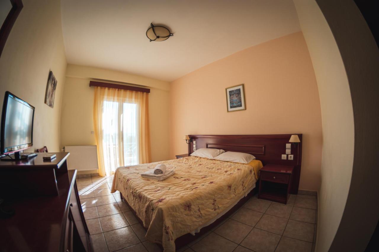 Venardos Hotel Agia Pelagia  Екстериор снимка