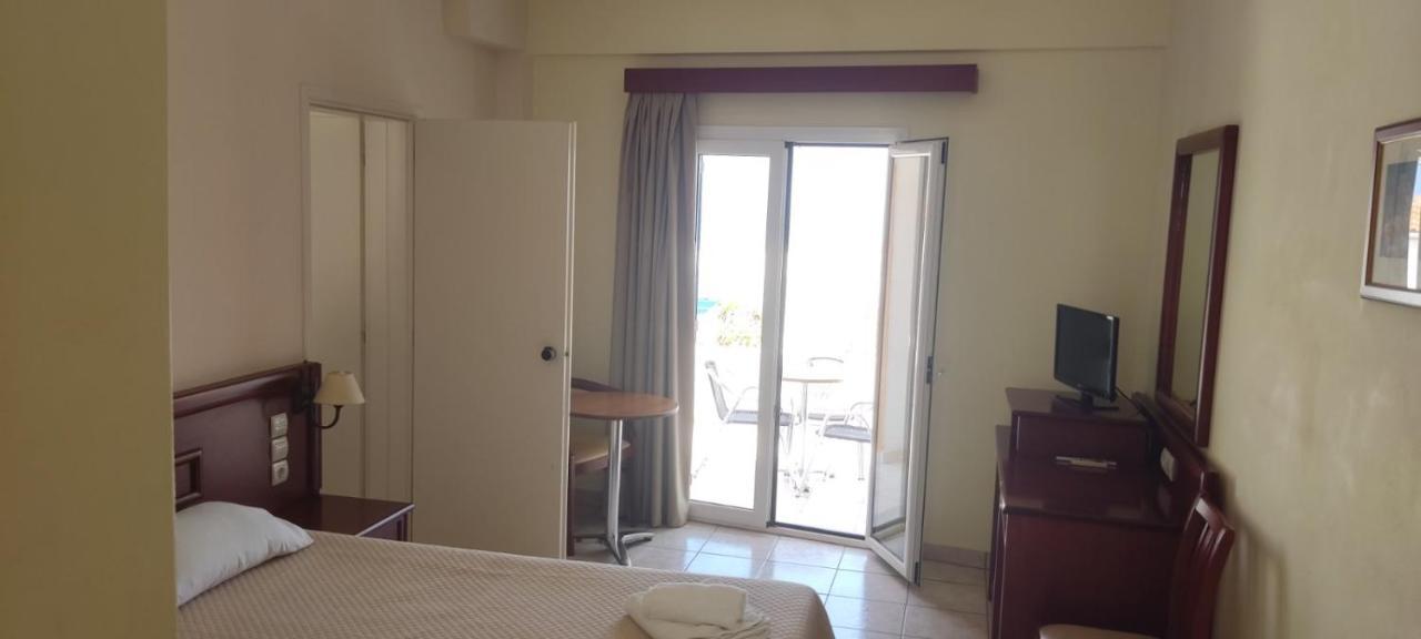 Venardos Hotel Agia Pelagia  Екстериор снимка