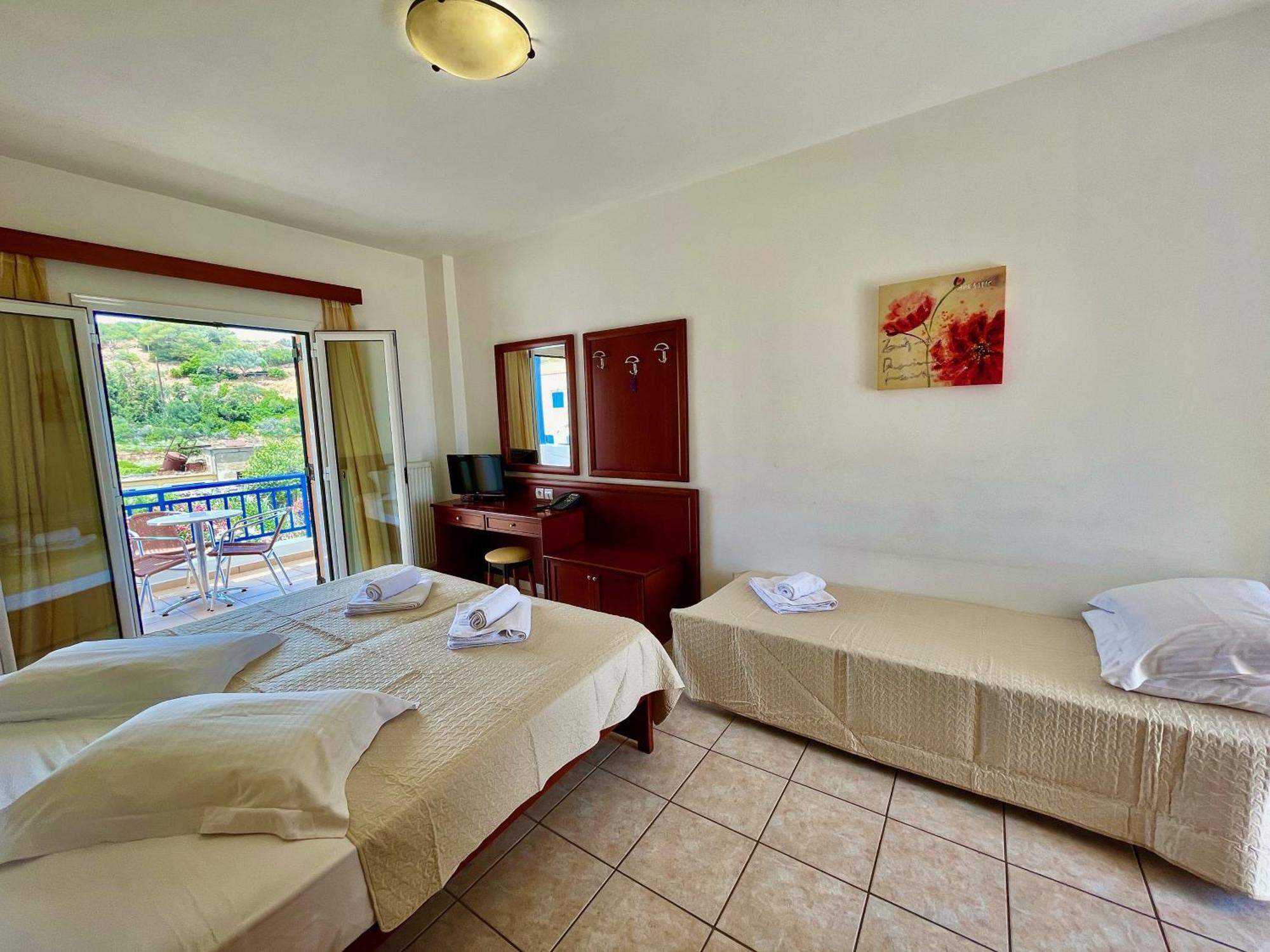 Venardos Hotel Agia Pelagia  Екстериор снимка